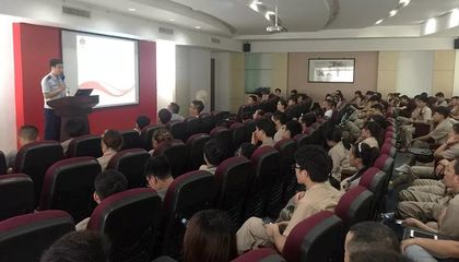 公司開展防暑降溫與消防知識(shí)培訓(xùn)及應(yīng)急演練活動(dòng)